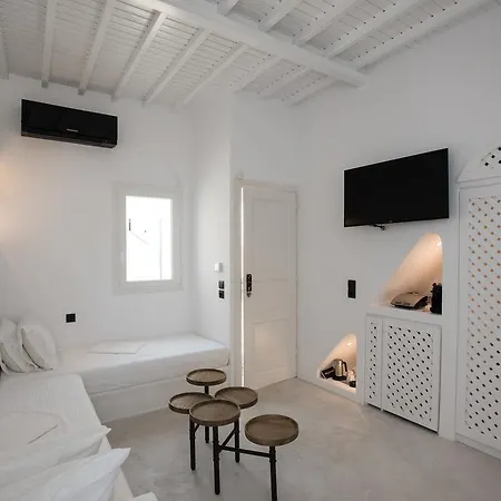 Cloe Mykonos High