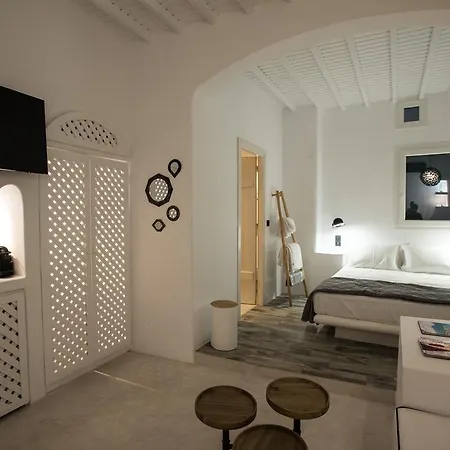 Cloe Mykonos High *